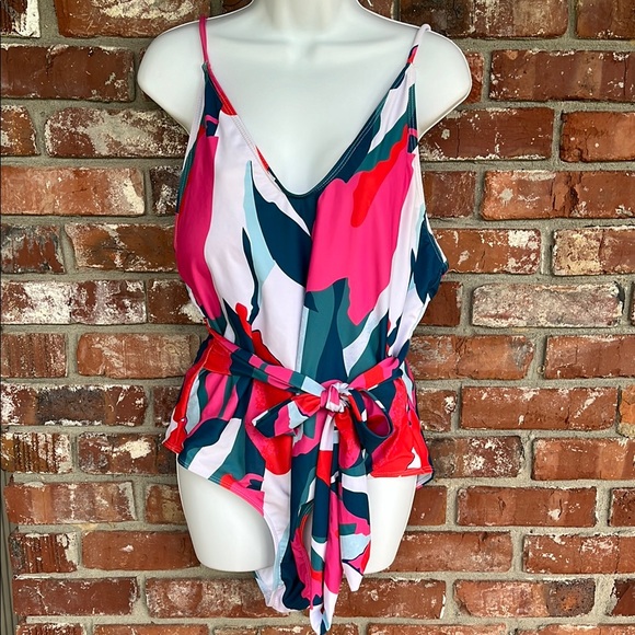 SHEIN Other - SHEIN Colorful Abstract Print One piece Swimsuit  size 1 XL